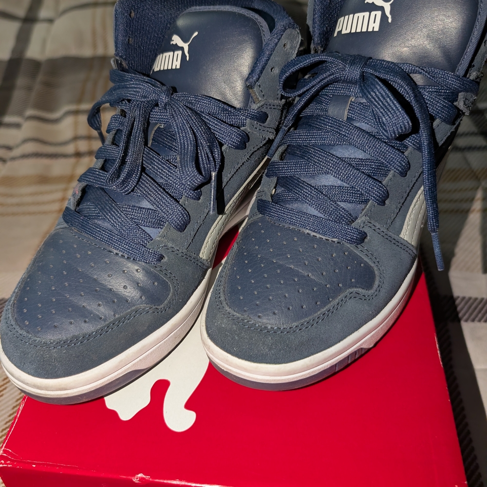 Puma Men's Blue Sneakers